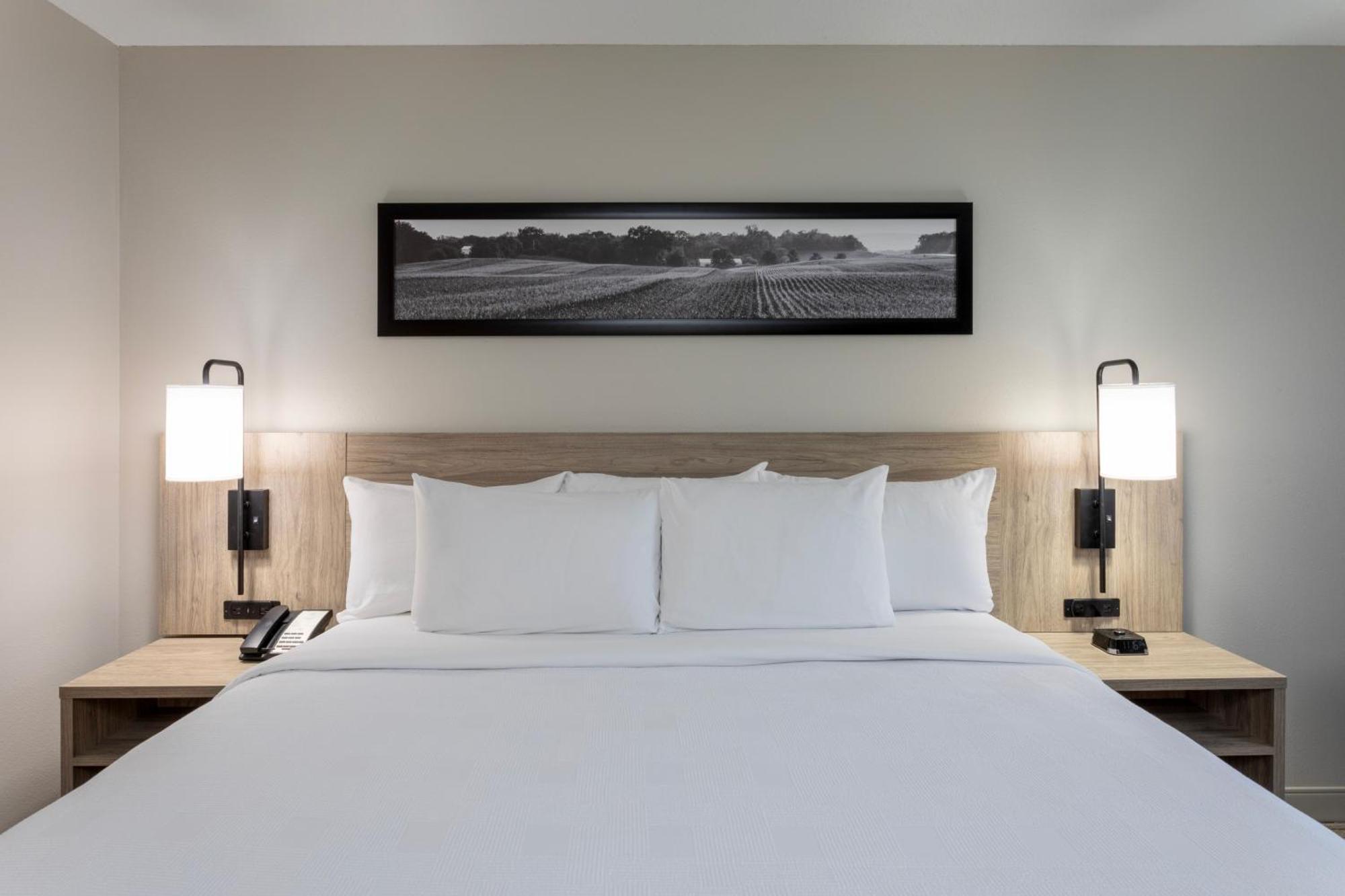 Grandstay Hotel & Suites Cambridge Kültér fotó