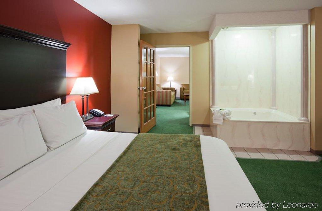 Grandstay Hotel & Suites Cambridge Szoba fotó